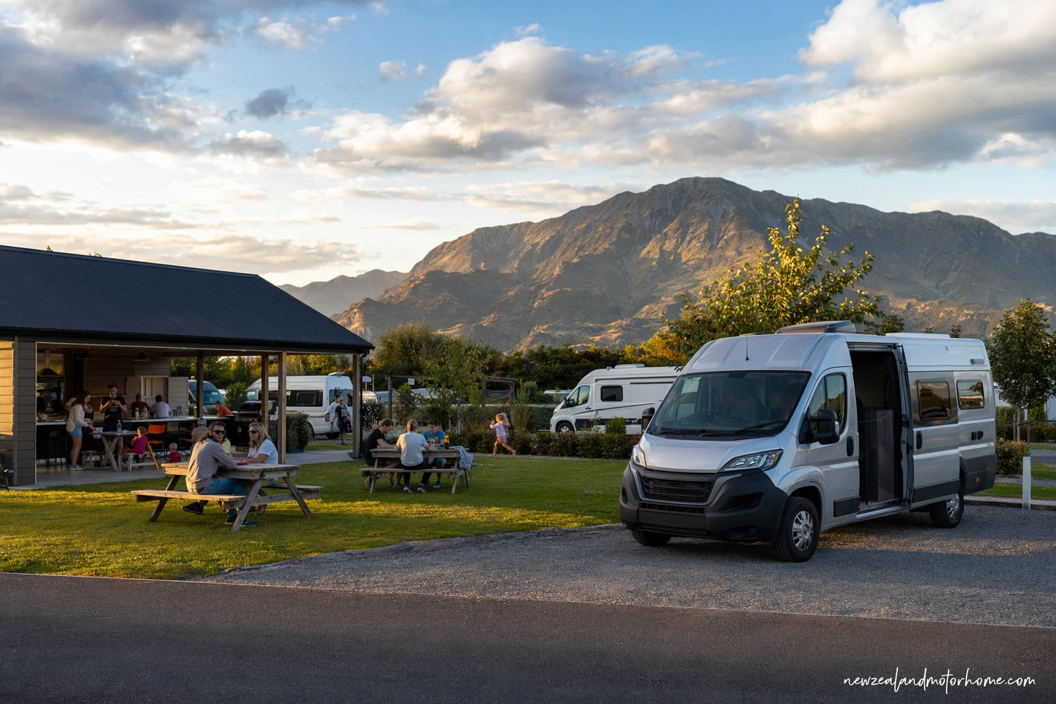 holiday parks hamilton — campervan scene