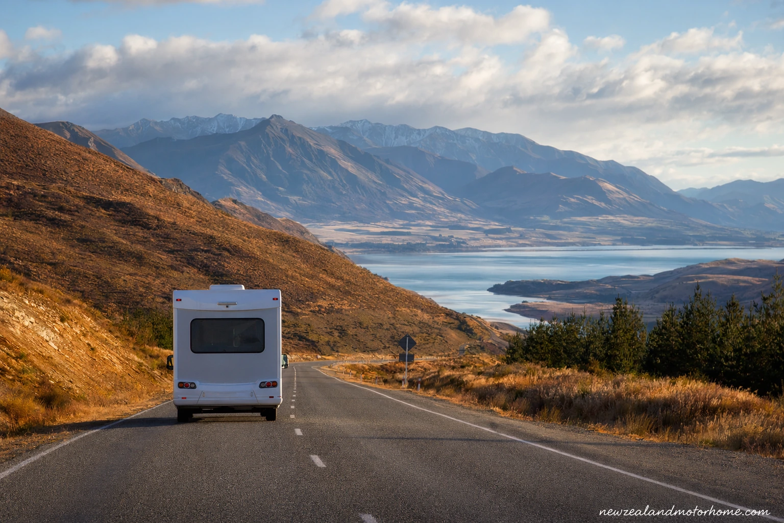 Campervan parked beside Lake Tekapo on the Queenstown to Palmerston North route