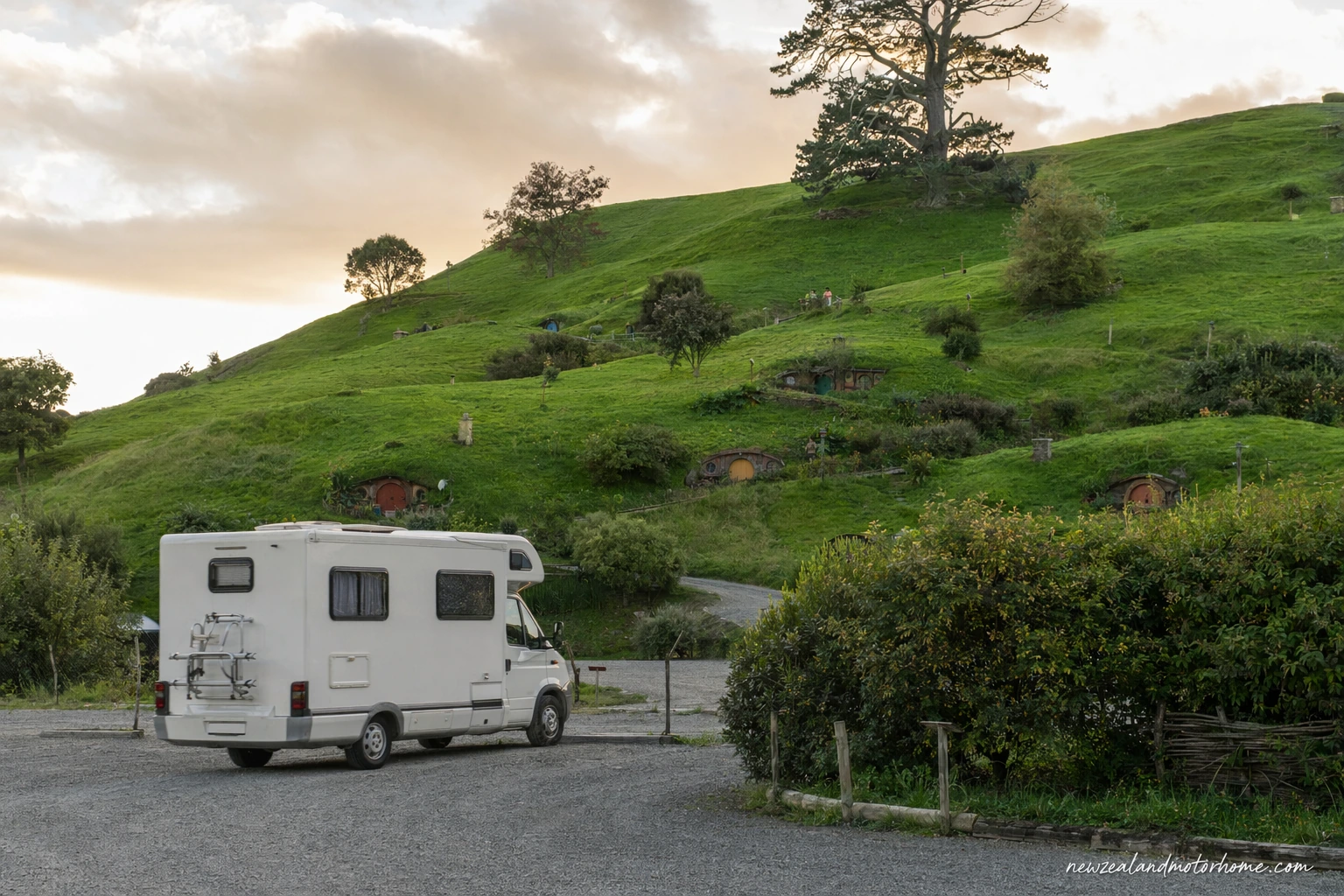 visiting hobbiton movie set by campervan — campervan travel